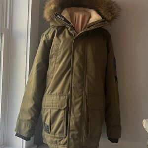 Hollister Women’s Olive Puffer Jacket with Fur Trim